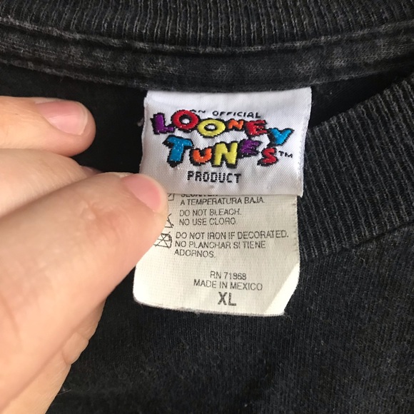 1995 Tasmanian Devil Warner Brothers T-Shirt - Picture 5 of 6